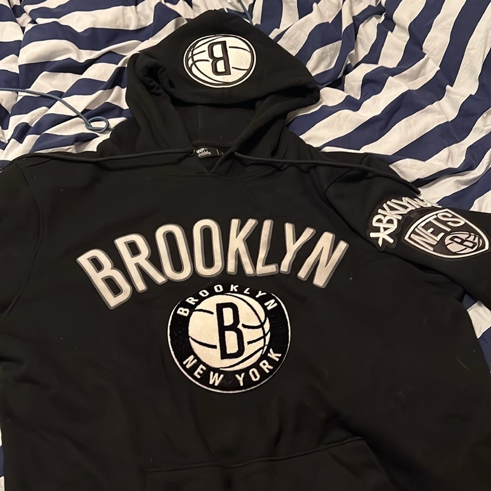 Brooklyn Nets Black Hoodie - Picture 3 of 5